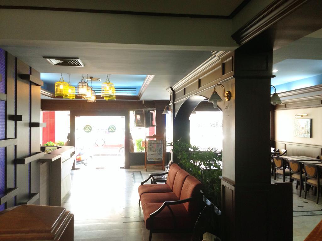 Rattana Mansion Hotell Phuket Exteriör bild